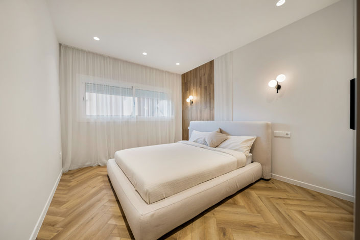 Image No.23-3 Bed Property for sale