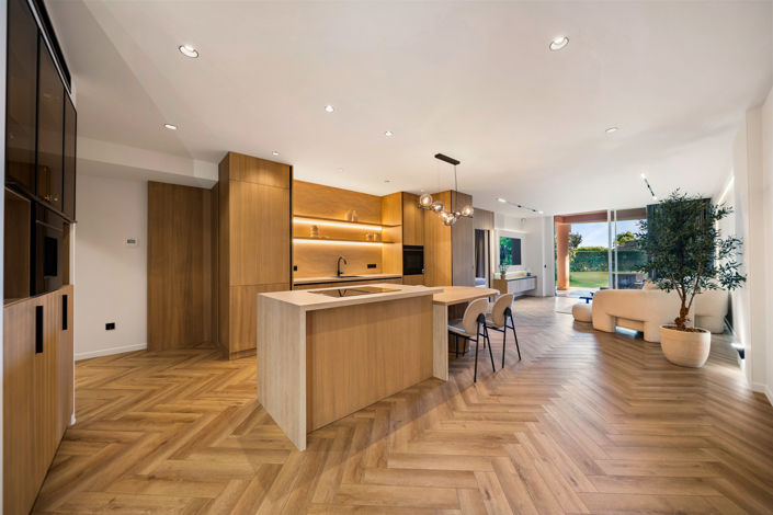 Image No.5-3 Bed Property for sale