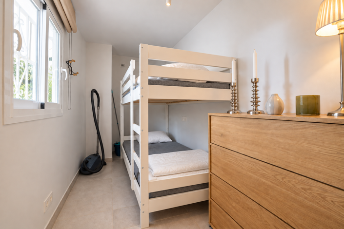 Image No.19-2 Bed Property for sale