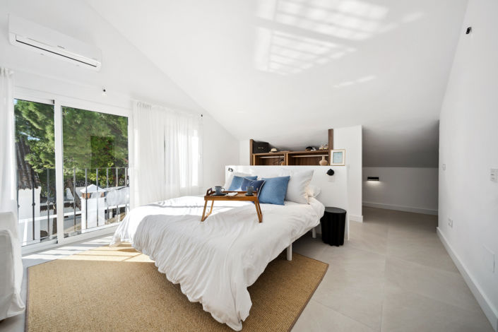Image No.3-Propriété de 4 chambres à vendre