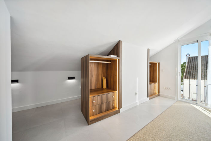 Image No.35-Propriété de 4 chambres à vendre