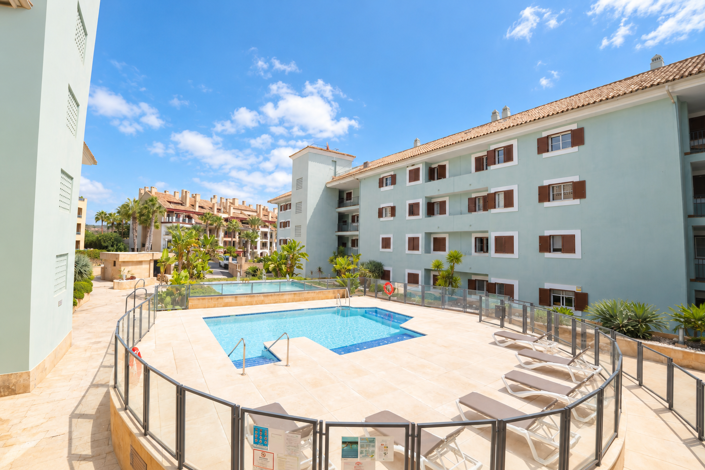 Image No.21-3 Bed Apartment for sale