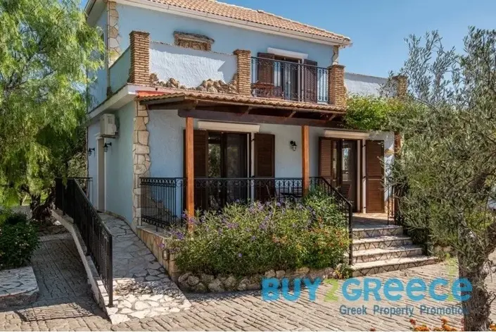Image No.4-Propriété de 8 chambres à vendre à Zante
