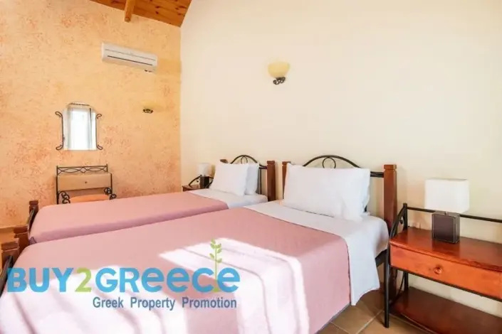 Image No.12-Propriété de 8 chambres à vendre à Zante