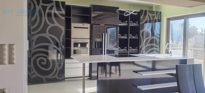 Image No.8-5 Bed Maisonette for sale