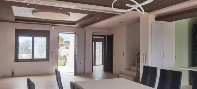 Image No.2-5 Bed Maisonette for sale