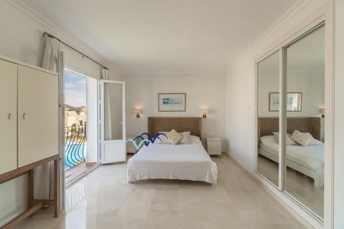 Image No.12-2 Bed Semi-Detached for sale