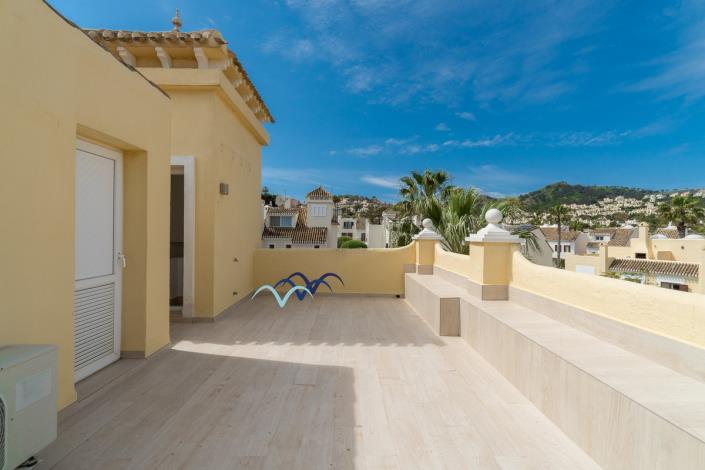 Image No.26-2 Bed Semi-Detached for sale