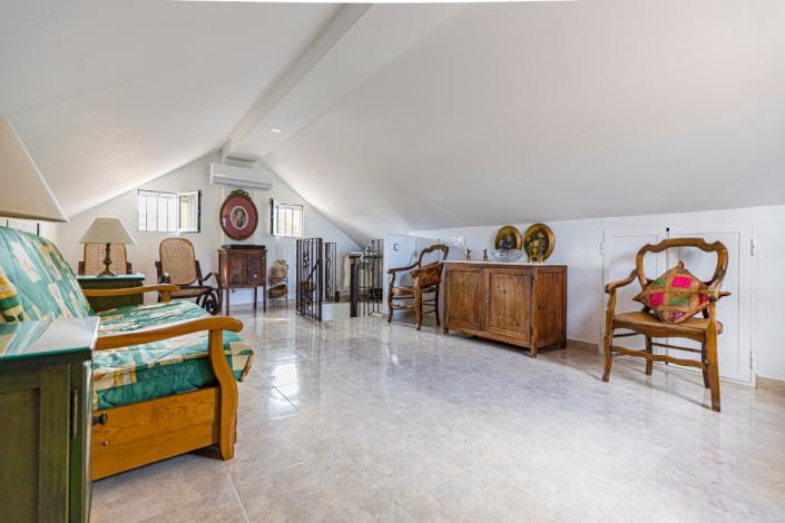 Image No.34-5 Bed Villa / Detached for sale