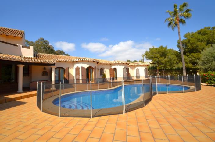 Image No.4-6 Bed Villa / Detached for sale