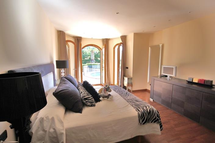 Image No.19-6 Bed Villa / Detached for sale