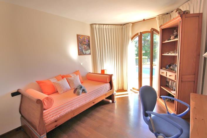 Image No.31-6 Bed Villa / Detached for sale