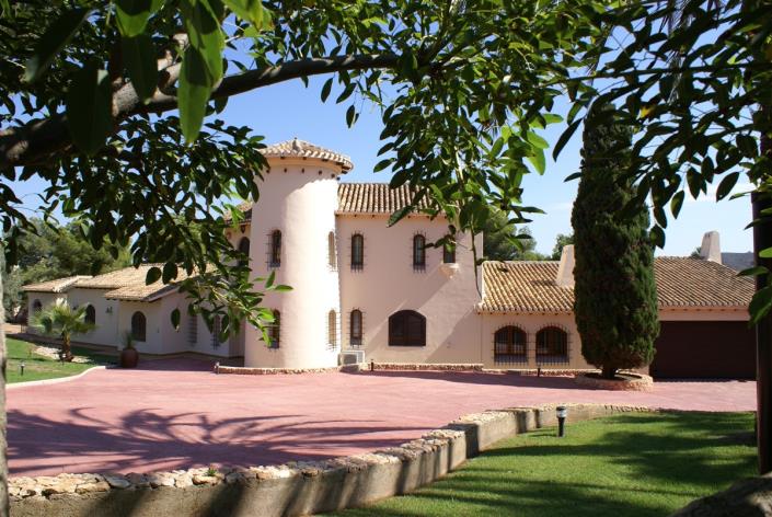 Image No.42-6 Bed Villa / Detached for sale