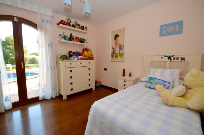 Image No.34-6 Bed Villa / Detached for sale