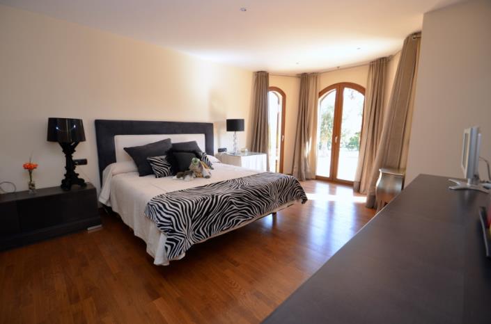 Image No.20-6 Bed Villa / Detached for sale