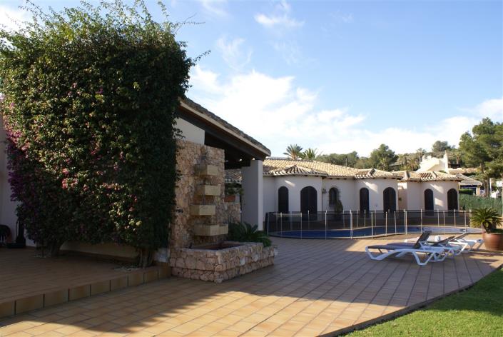 Image No.43-6 Bed Villa / Detached for sale