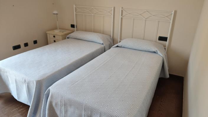 Image No.33-6 Bed Villa / Detached for sale