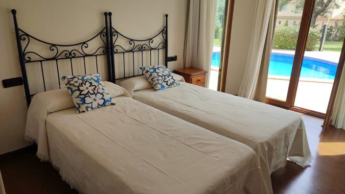 Image No.32-6 Bed Villa / Detached for sale