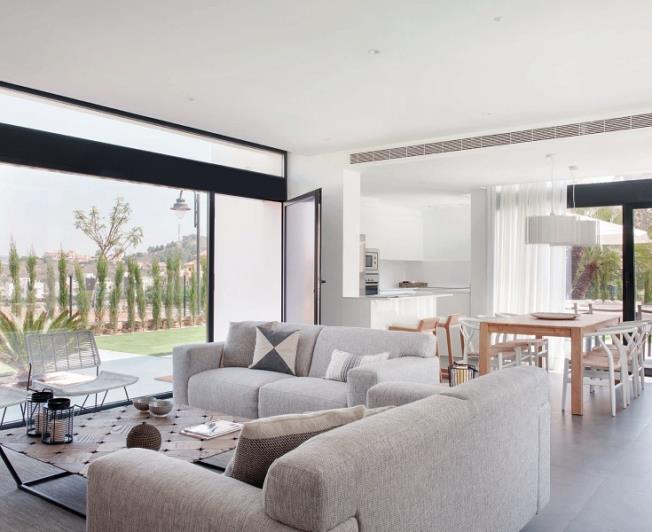 Image No.2-2 Bed Villa / Detached for sale