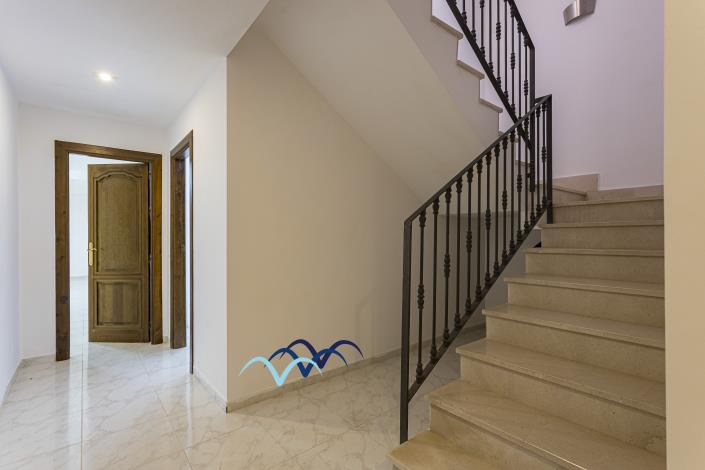 Image No.30-3 Bed Semi-Detached for sale