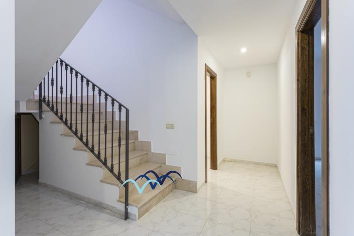 Image No.33-3 Bed Semi-Detached for sale