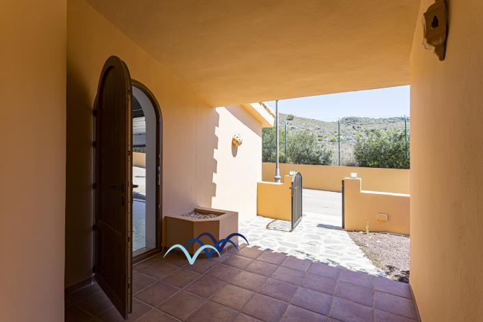 Image No.37-3 Bed Semi-Detached for sale