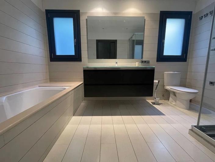 Image No.23-5 Bed Villa / Detached for sale