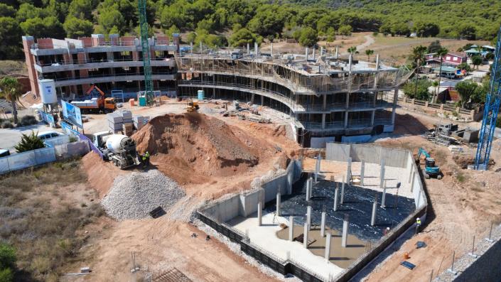 Image No.21-3 Bed Apartment for sale