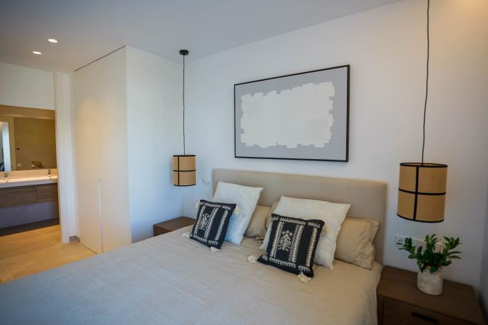 Image No.12-3 Bed Apartment for sale