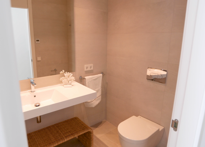 Image No.18-3 Bed Apartment for sale