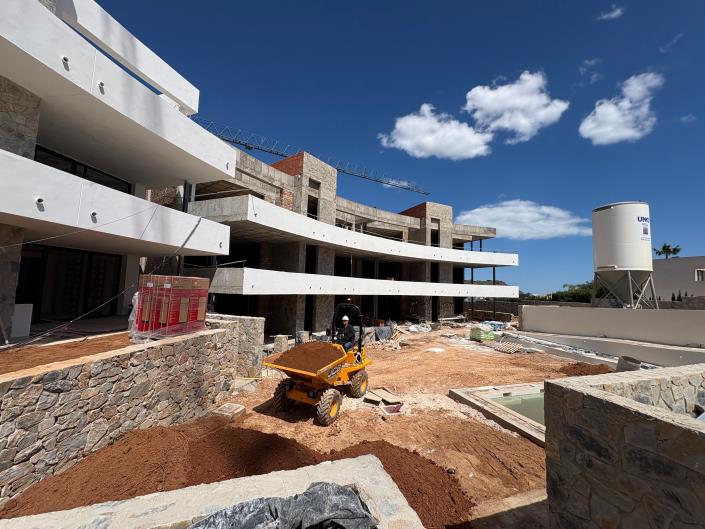 Image No.28-3 Bed Apartment for sale