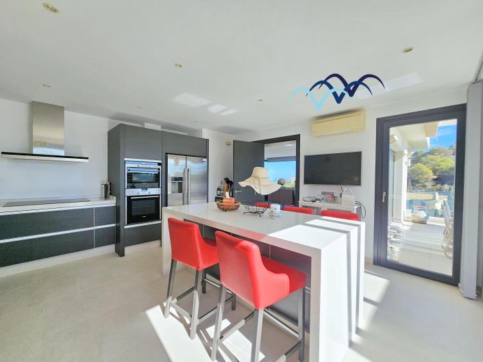 Image No.10-5 Bed Villa / Detached for sale