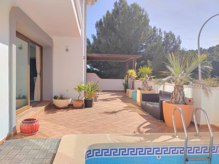 Image No.1-4 Bed Villa for sale
