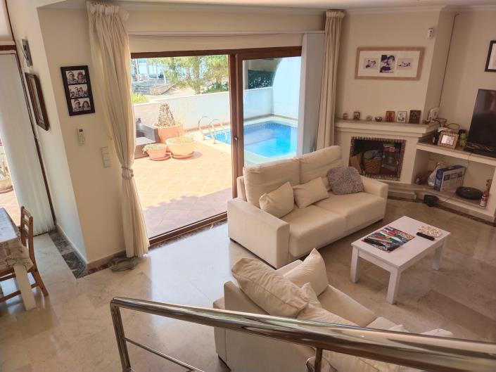 Image No.1-4 Bed Villa for sale