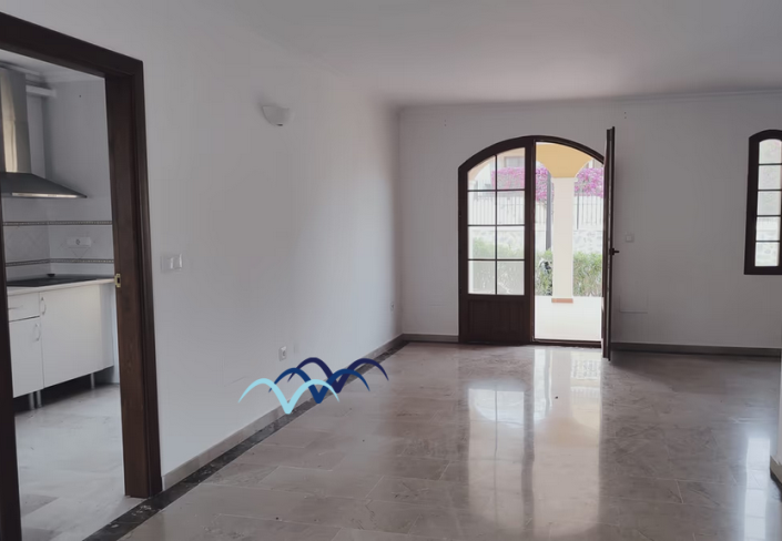 Image No.18-2 Bed Semi-Detached for sale