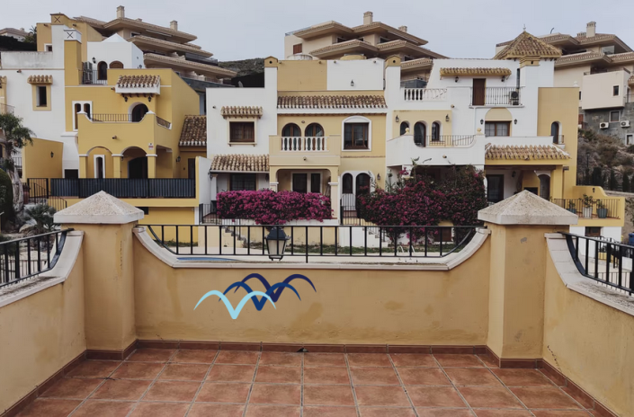 Image No.25-2 Bed Semi-Detached for sale