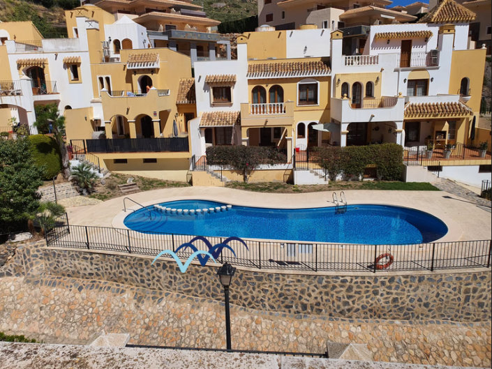 Image No.37-2 Bed Semi-Detached for sale