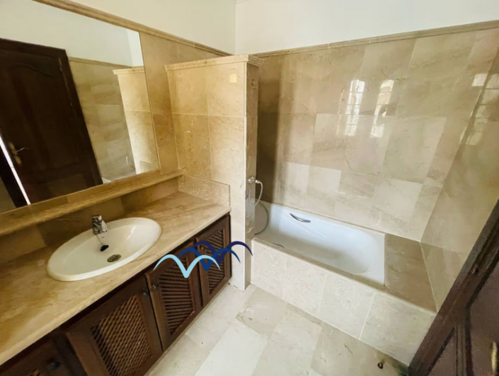 Image No.29-2 Bed Semi-Detached for sale