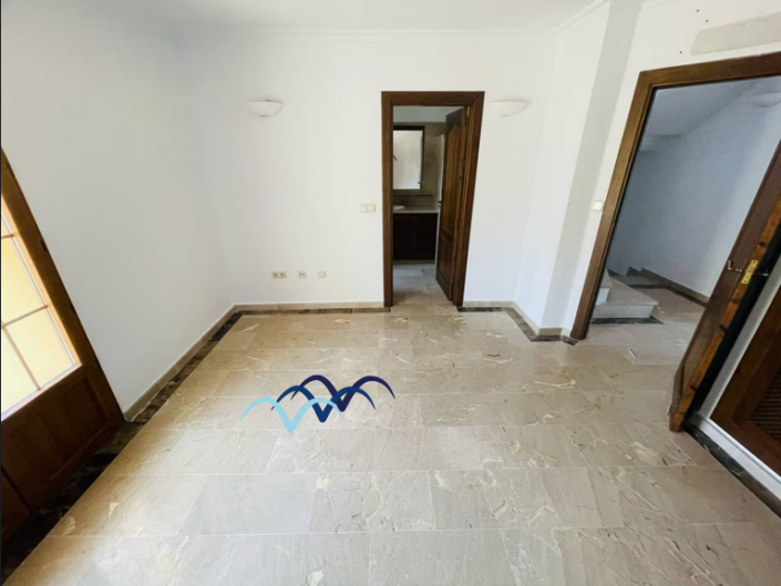 Image No.28-2 Bed Semi-Detached for sale