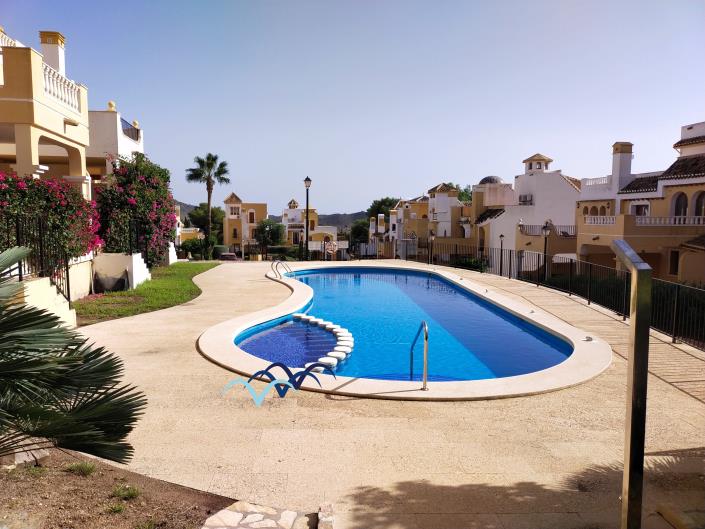 Image No.40-2 Bed Semi-Detached for sale