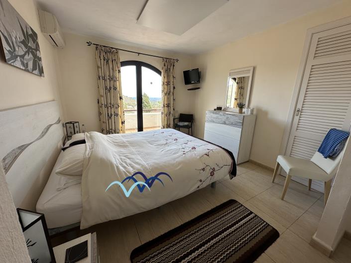 Image No.15-4 Bed Villa / Detached for sale