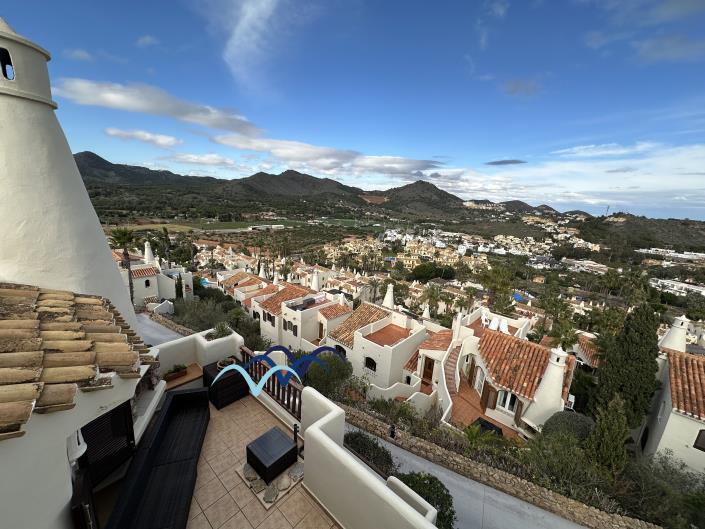 Image No.28-4 Bed Villa / Detached for sale