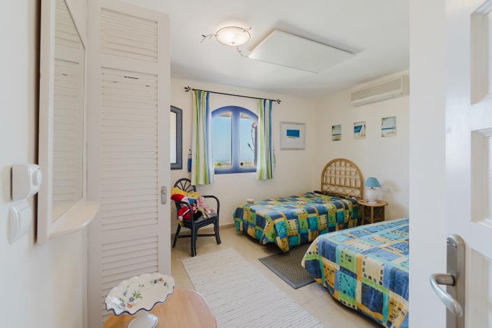 Image No.39-4 Bed Villa / Detached for sale