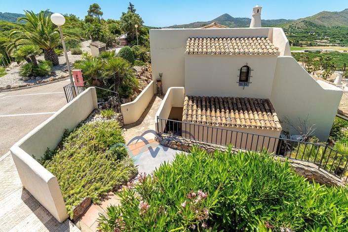Image No.52-4 Bed Villa / Detached for sale