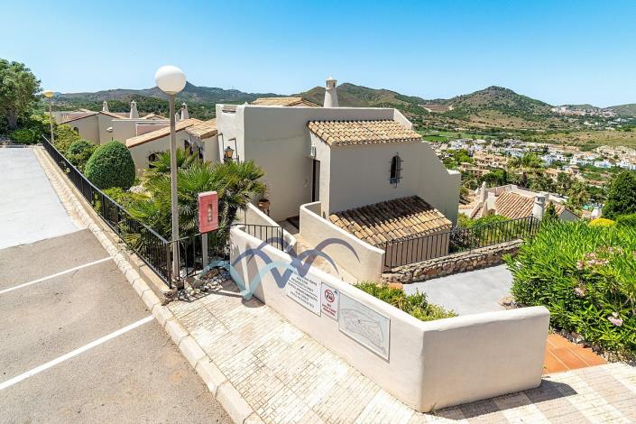 Image No.53-4 Bed Villa / Detached for sale
