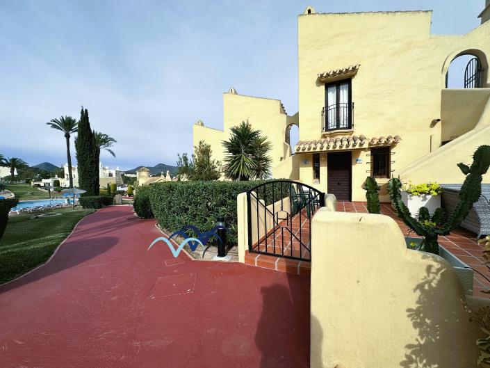 Image No.2-4 Bed Semi-Detached for sale