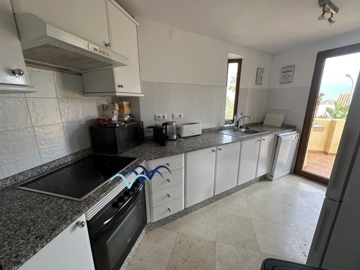 Image No.13-4 Bed Semi-Detached for sale