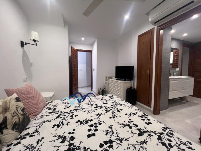 Image No.23-4 Bed Semi-Detached for sale