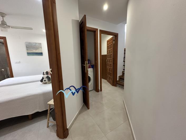 Image No.25-4 Bed Semi-Detached for sale