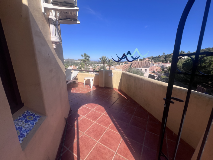 Image No.28-4 Bed Semi-Detached for sale